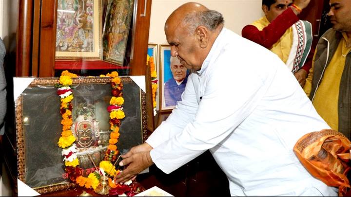 गड़बड़ी करने वाले के साथ सख्ती से निपटा जायेगा